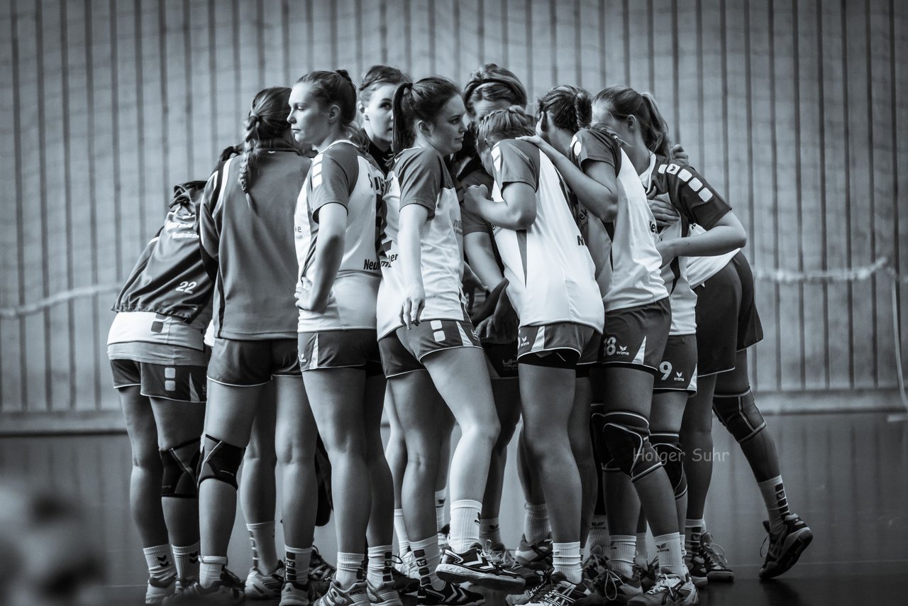 Bild 203 - Frauen SG Wift - HSG Kremperheide/Muensterdorf : Ergebnis: 24:25